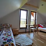 Kuznia Nowica Apartman *